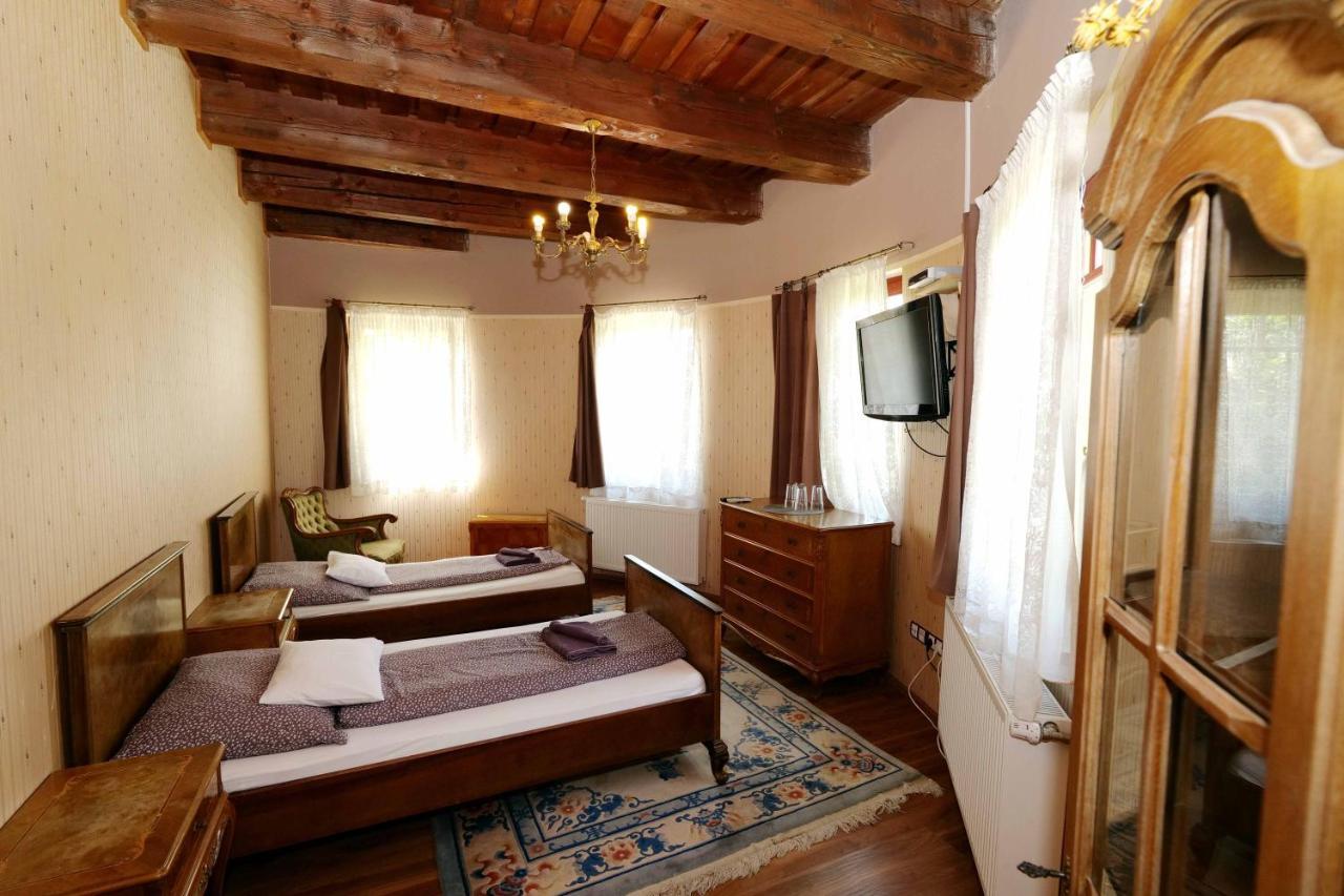 Nyilas Fogado Hotel Nyiregyhaza Ngoại thất bức ảnh