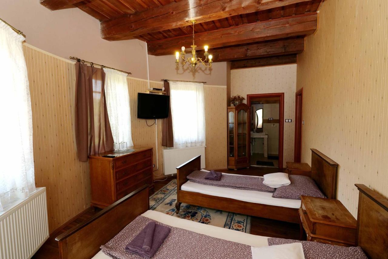 Nyilas Fogado Hotel Nyiregyhaza Ngoại thất bức ảnh