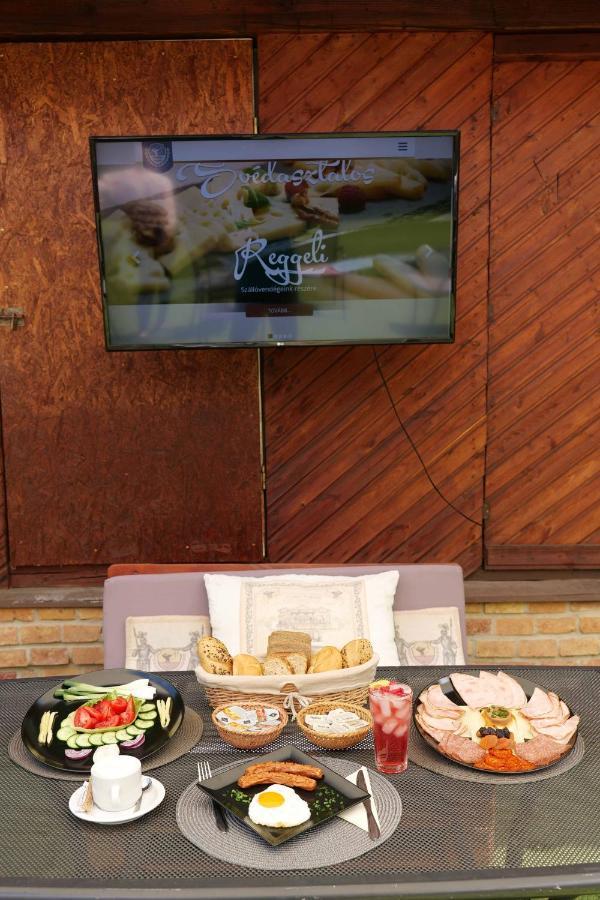 Nyilas Fogado Hotel Nyiregyhaza Ngoại thất bức ảnh