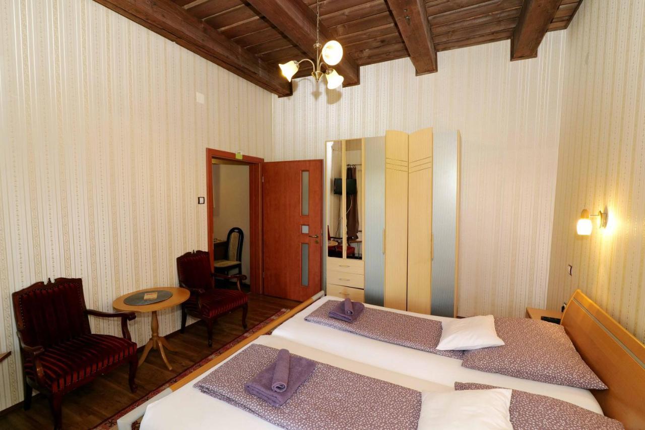 Nyilas Fogado Hotel Nyiregyhaza Ngoại thất bức ảnh