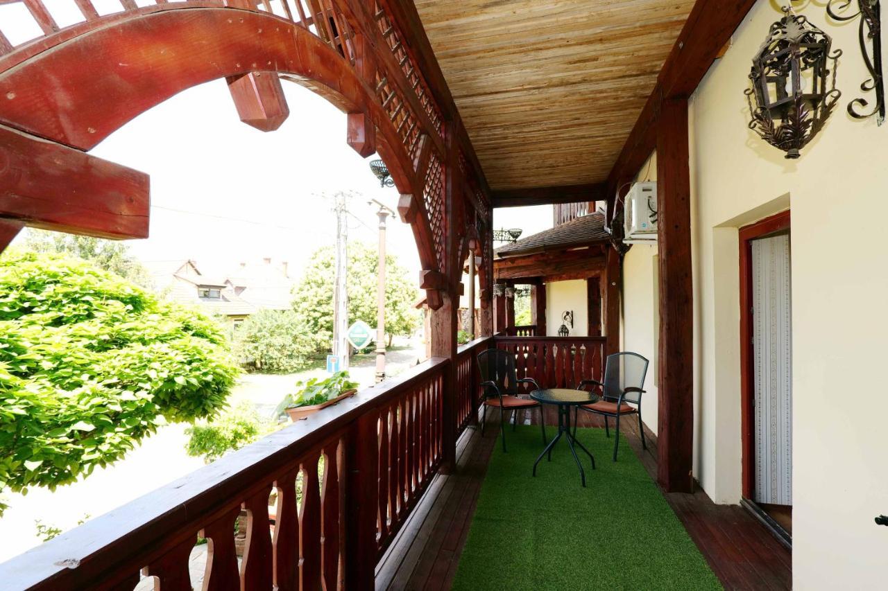 Nyilas Fogado Hotel Nyiregyhaza Ngoại thất bức ảnh